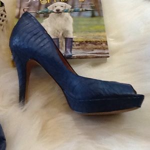 $⬇️Vince Camuto  Blue Renee Peep toe Pumps (10)